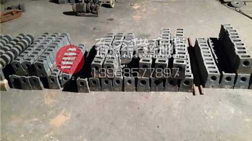 鞏義東辰2022破碎機(jī)錘頭圖片